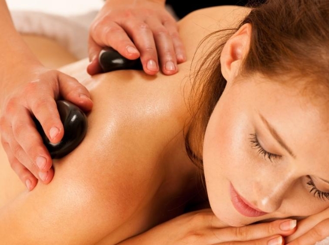 Massagem com Pedras Quentes 1 hora